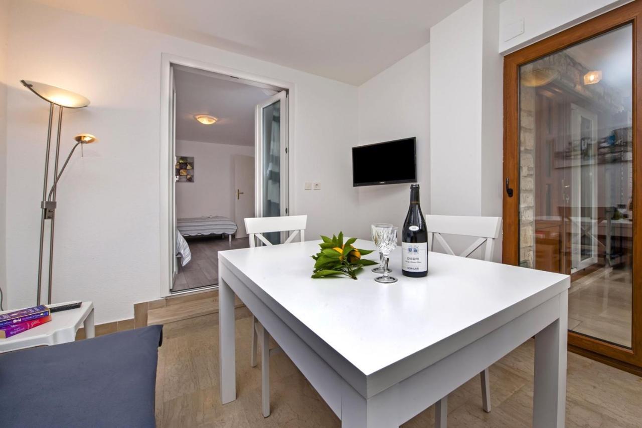 Apartments Pino Rovinj Exteriör bild