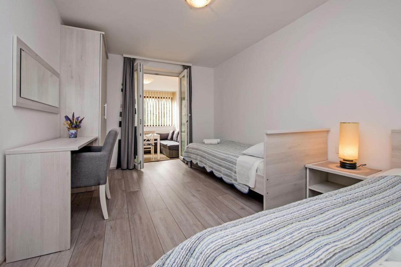 Apartments Pino Rovinj Exteriör bild